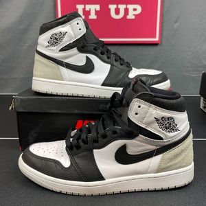 Air Jordan 1 Retro High OG 'Stage
Haze' Sz 9.5 Used OG All